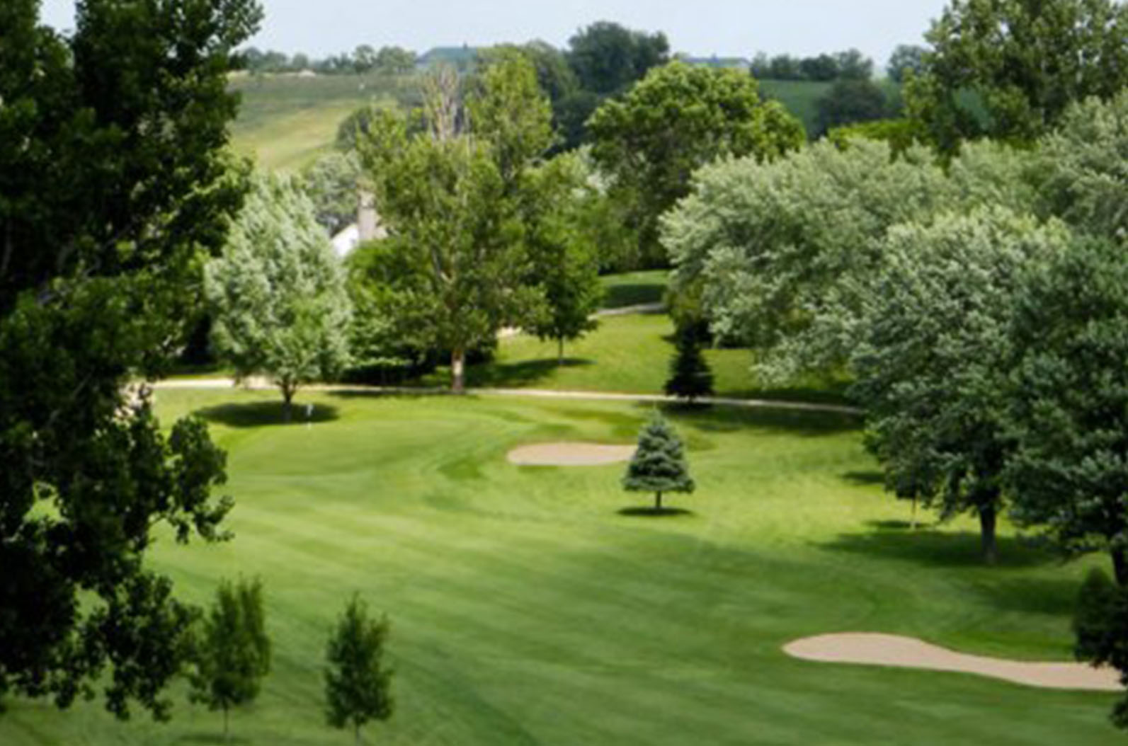 Mayville Golf Club, Mayville, Wisconsin Golf course information and